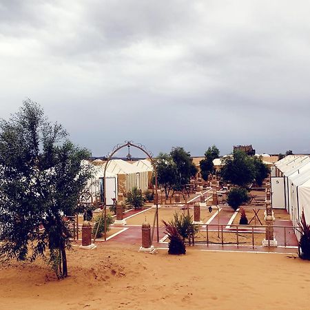 Tafouyte Luxury Camp Hotell Merzouga Exteriör bild