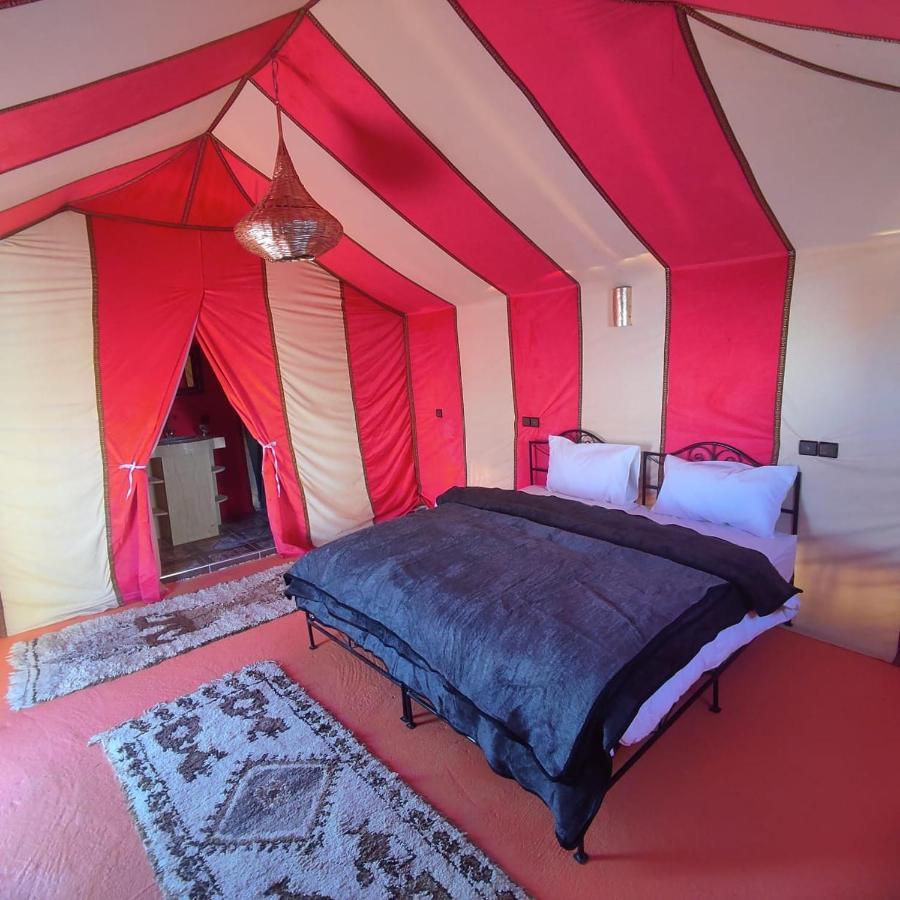 Tafouyte Luxury Camp Hotell Merzouga Rum bild